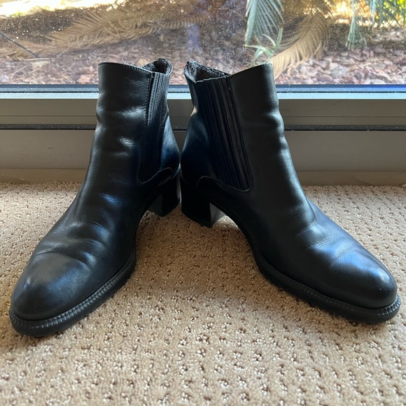 Aquatalia Chelsea Boots - Picture 3 of 11